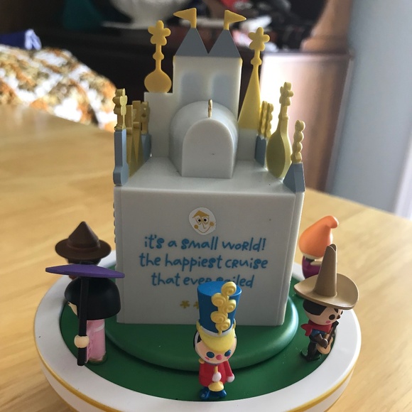 NEW ITS A SMALL WORLD HALLMARK ORNAMENT - Picture 6 of 7